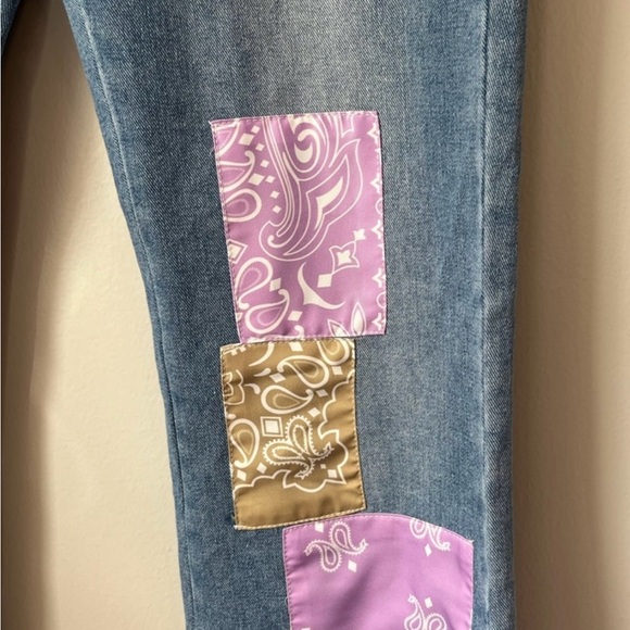 High Waist Paisley Patch Flare Jeans - Picture 7 of 13
